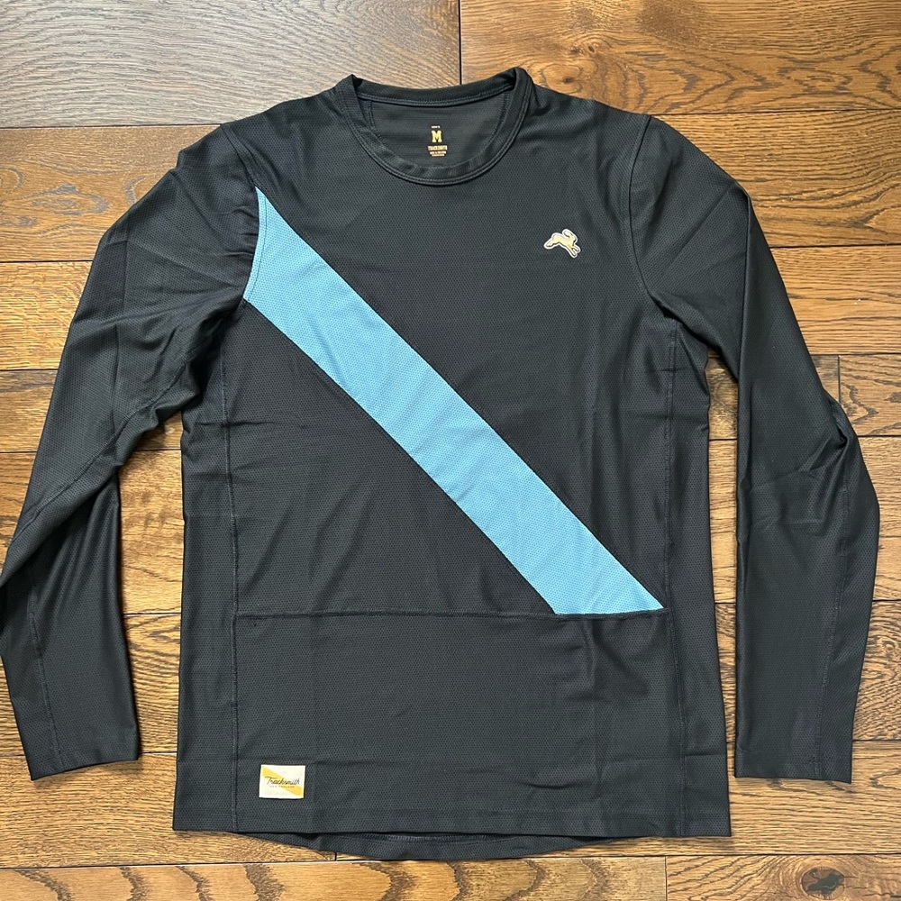 *SOLD* New! Tracksmith Men’s Van Cortlandt Long-Sleeve